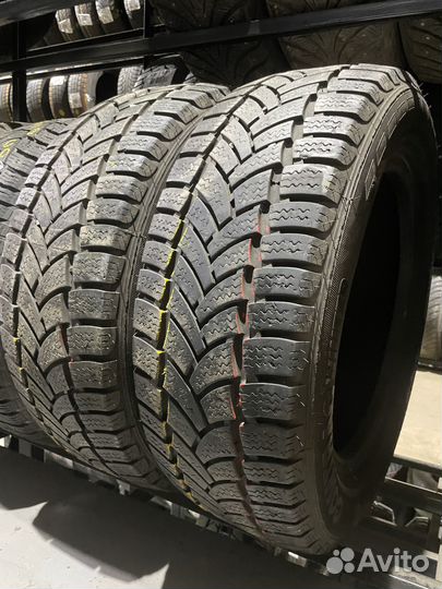 Vredestein ComTrac 2 Winter 215/60 R16C 108T