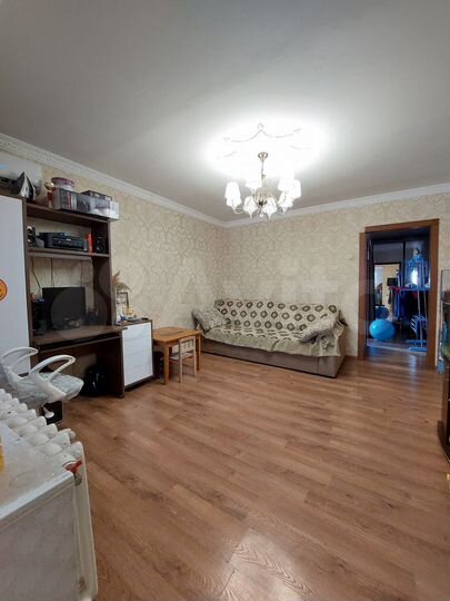 2-к. квартира, 43 м², 4/4 эт.