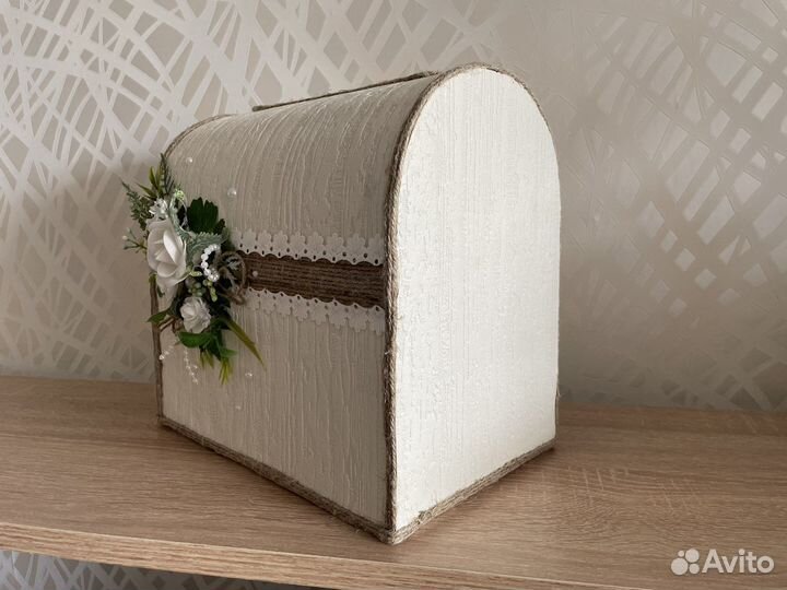 Свадебный сундук для денег