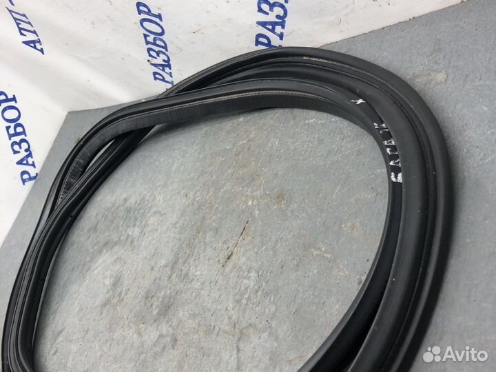 Резинка багажника lancer 10