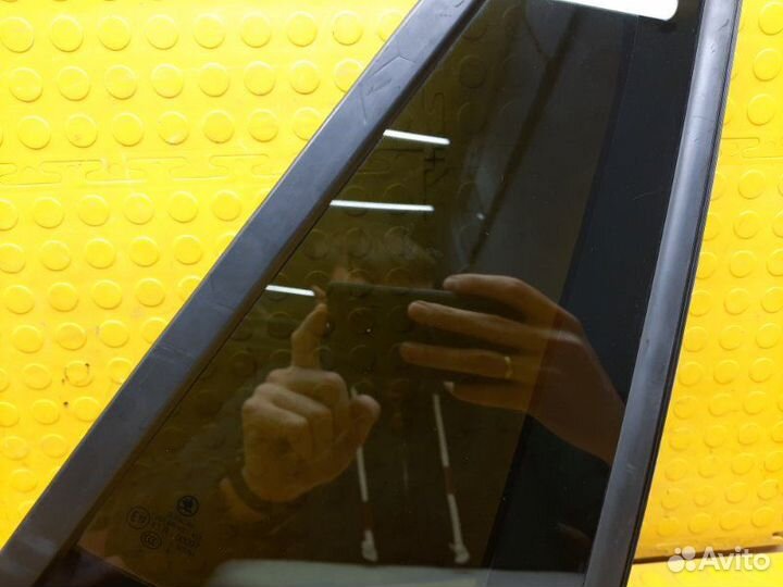 Стекло двери заднее левое Skoda Kodiaq NS7 czda