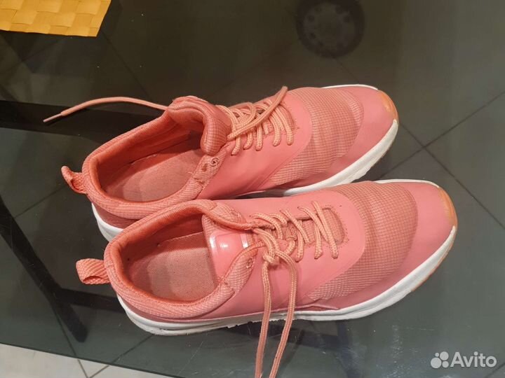 Кроссовки женские 37 5