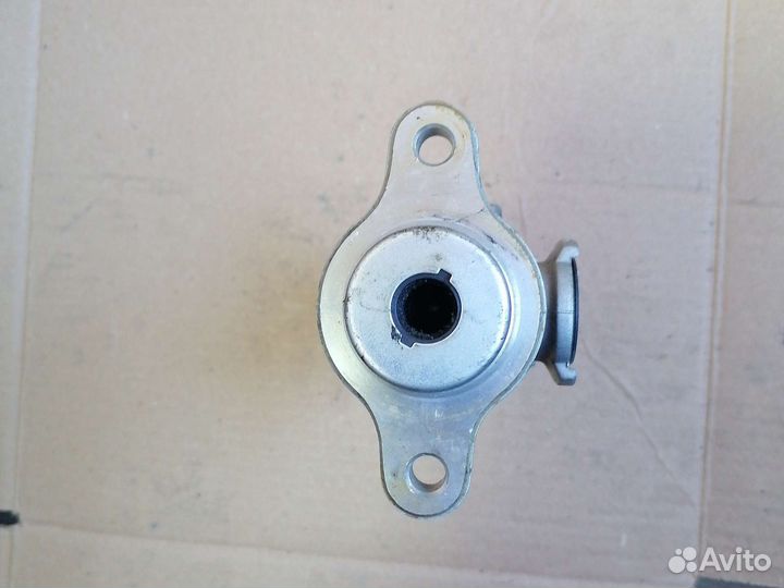 Цилиндр тормозной главный Nissan Primera P10