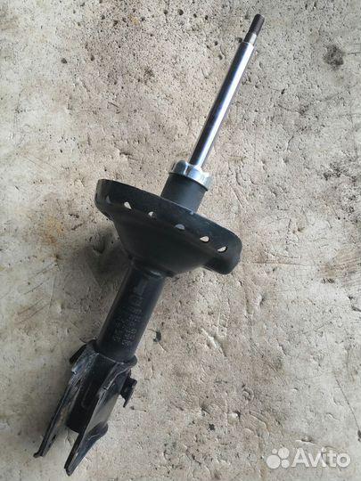 Стойки передние subaru impreza gd / gc / gg