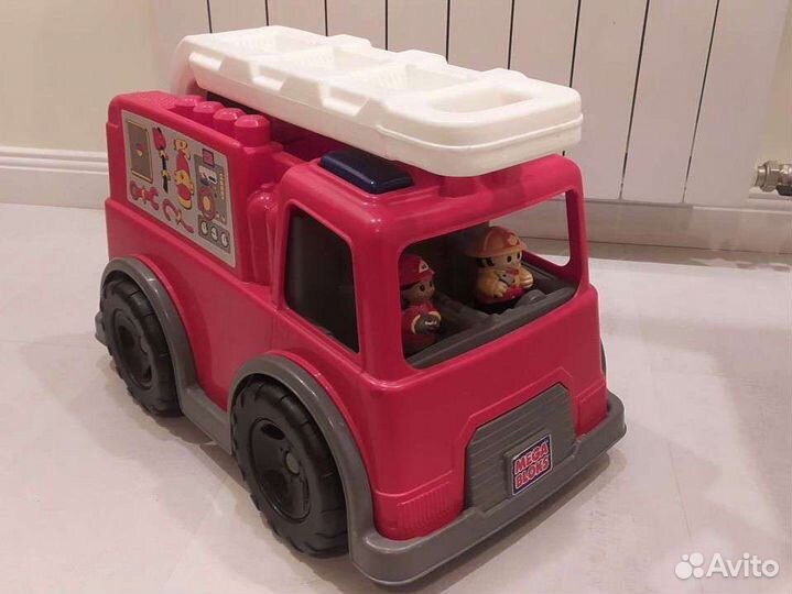 Конструктор Mega Bloks много