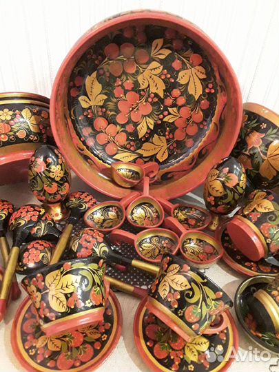 Набор изделий из хохломы