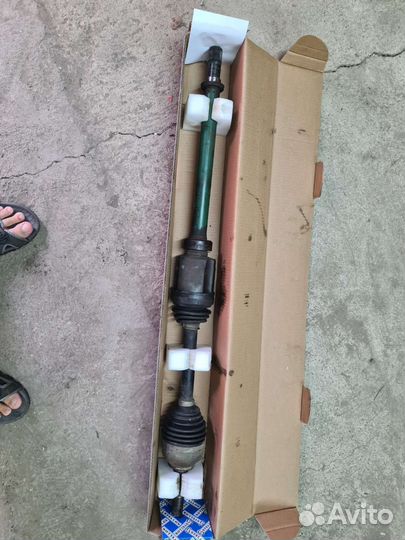 Привод передний правый