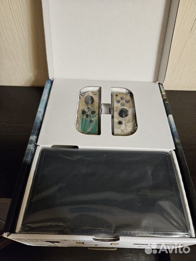 Nintendo Switch oled The Legend of Zelda (Hwfly)