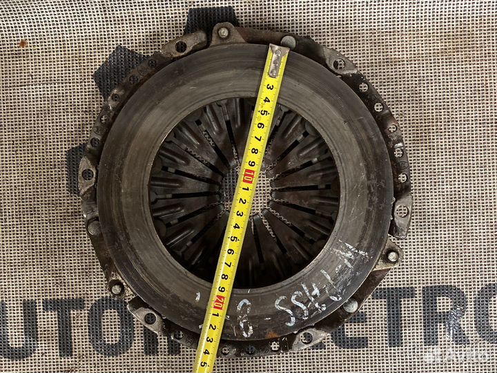 Корзина сцепления Audi A4 B5 058141117A