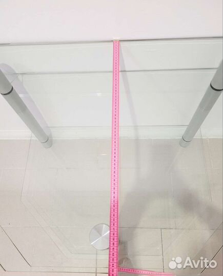 Стеклянная тумба- стол