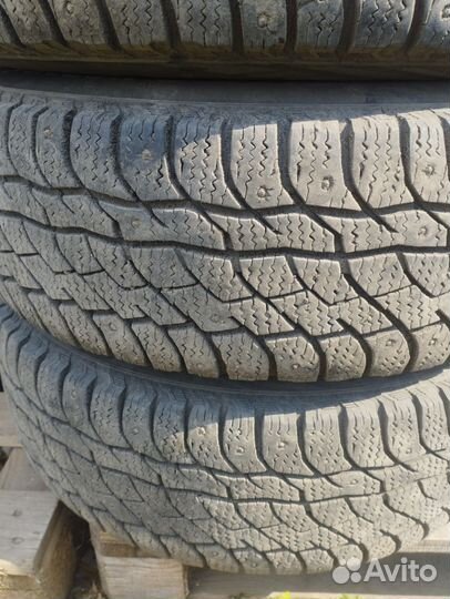 R15 Viatti Brina Nordico V-522 205/70, PCD 5x139.7 DIA 98.5