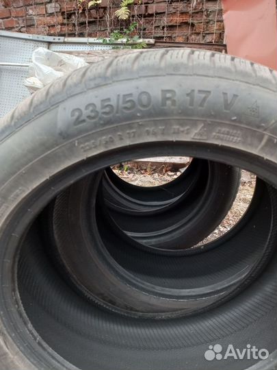 Continental WinterContact SI 235/50 R17