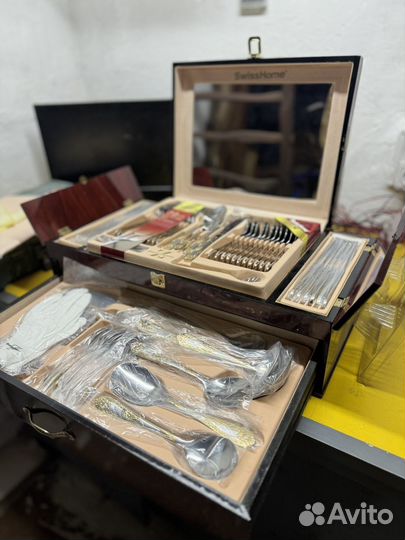 Набор столовых приборов Swiss Home