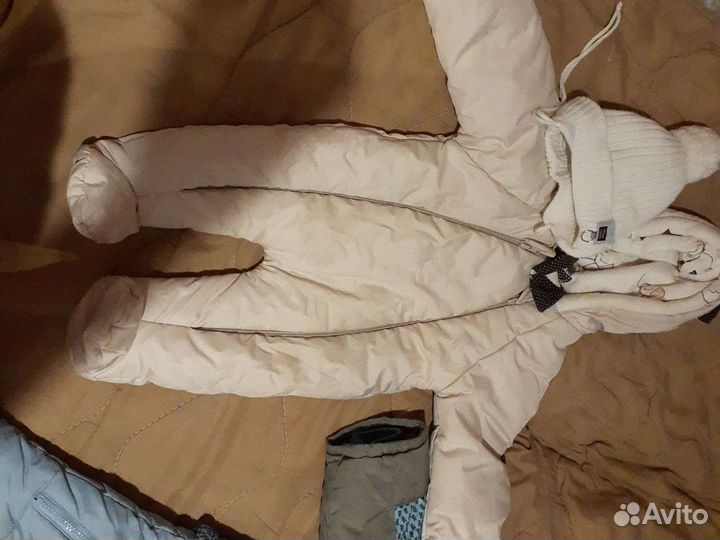 Голубой комбинезон р 74.Белый до 6-7 мес