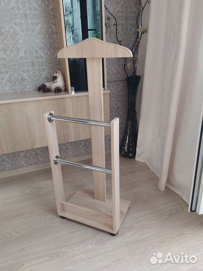 Вешалка для одежды напольная