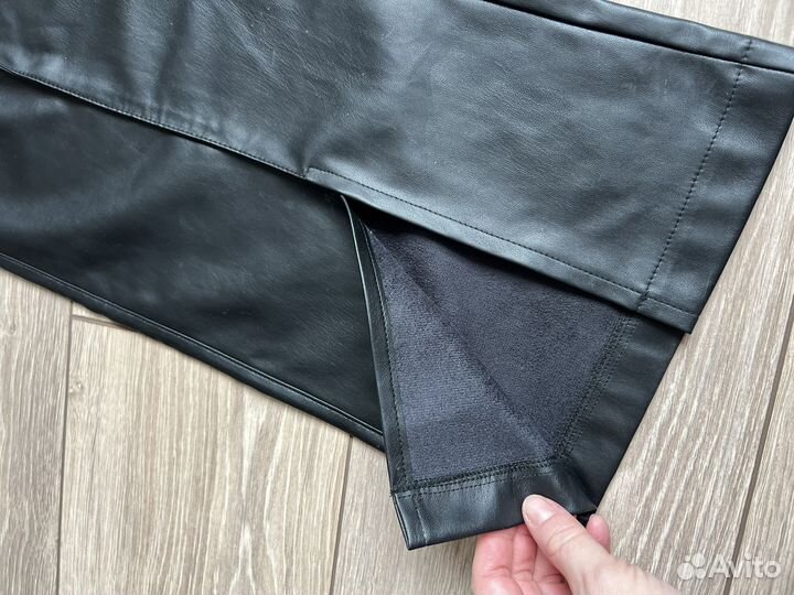 Продам кожаные брюки для девочки