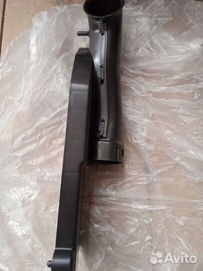 Воздухозаборник suzuki splash 70349251