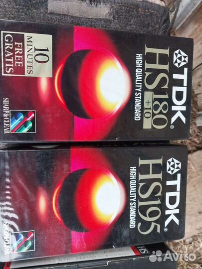 Видеокассеты с фильмами