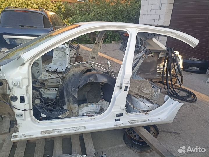 Кузов по частям Skoda Octavia A5