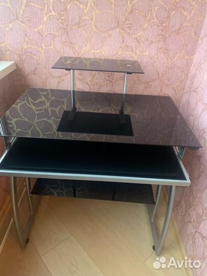 Стол компьютерный