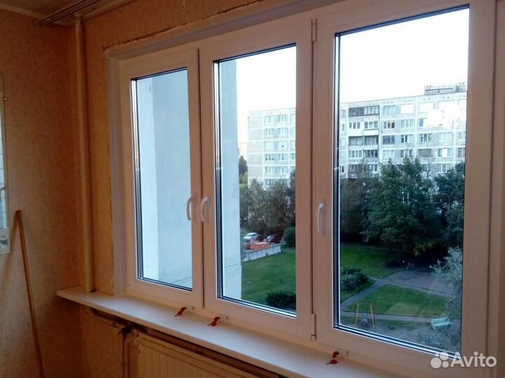 Окно пластиковое детский замок