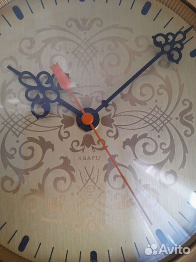 Старинные настенные часы