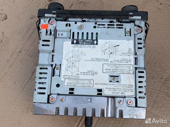 Магнитола штатная mazda familia bj