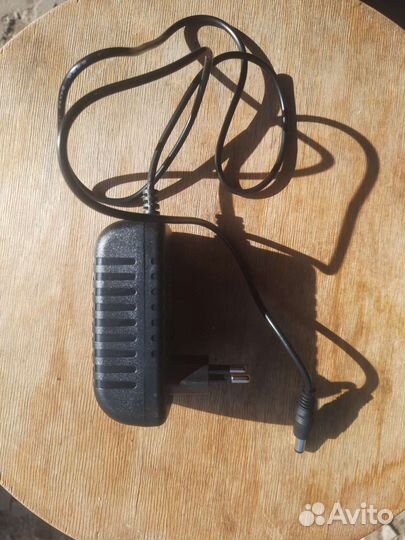 Зарядное устройство