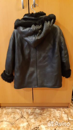 Дубленка на мальчика 6-8 лет