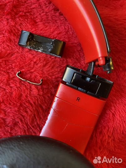 Беспроводные наушники Beats Studio 3 (нужна дуга)