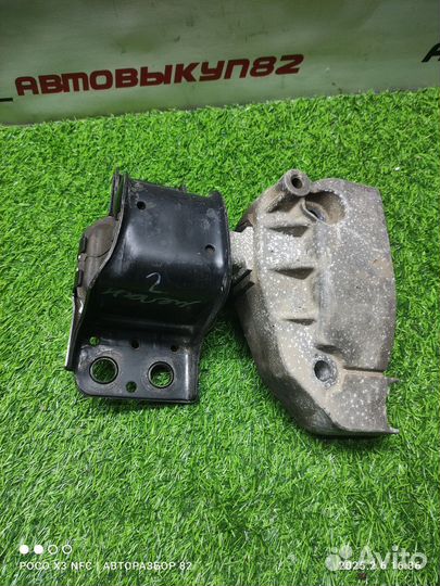 Кронштейн опоры двигателя Renault Megane 2002-2009