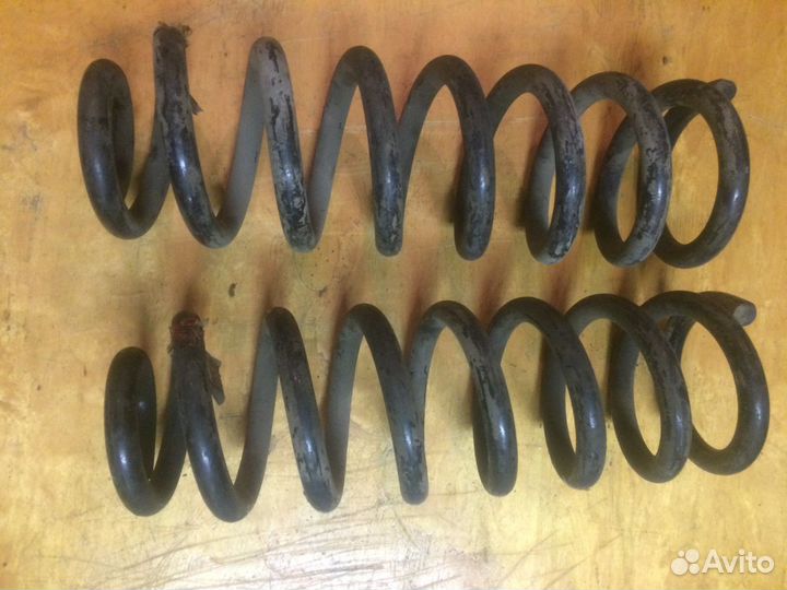 Пружины, топливная рампа Cadillac SRX 2003-2009