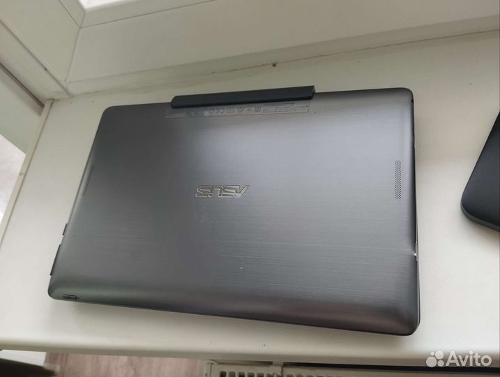 Asus T100TAM