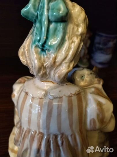 Статуэтка фарфор. СССР. Конаково. Девочка