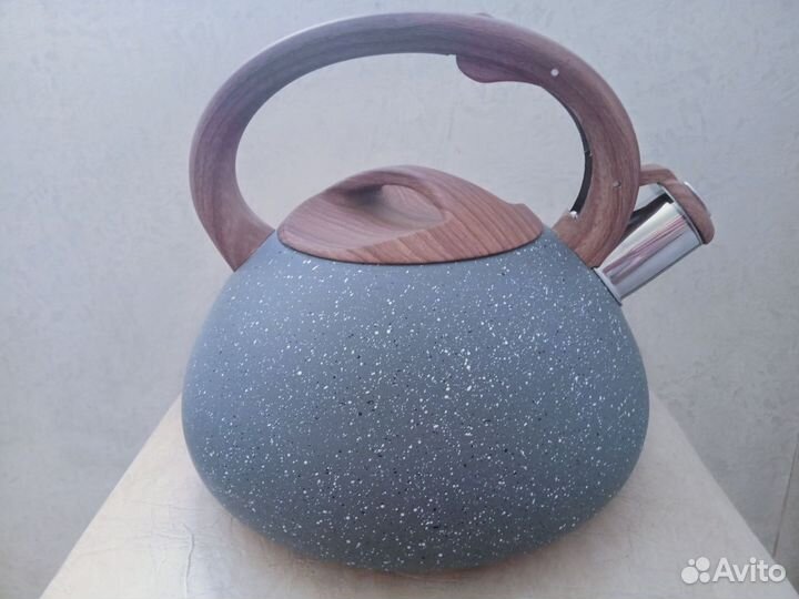 Чайник 2.7 литра Новый