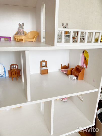 Домик кукольный деревянный