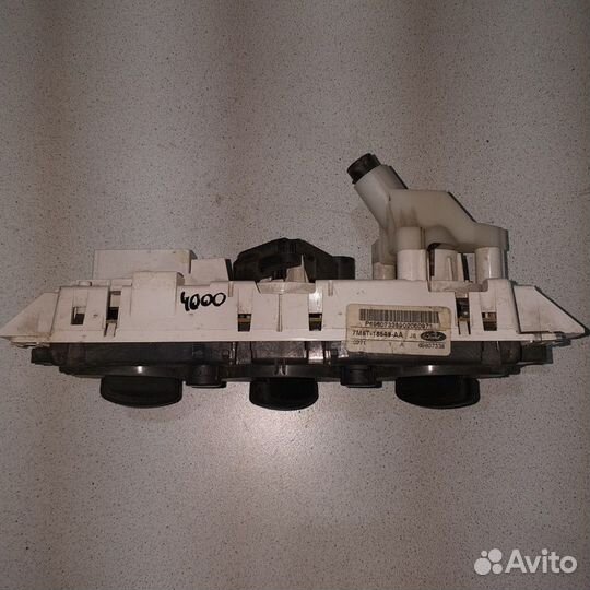 Блок управления печкой Ford Focus 2