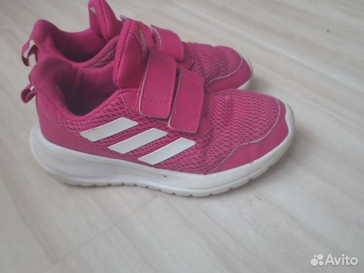 Кроссовки adidas р33