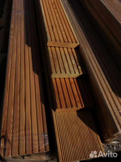 Строительство с лиственничными досками