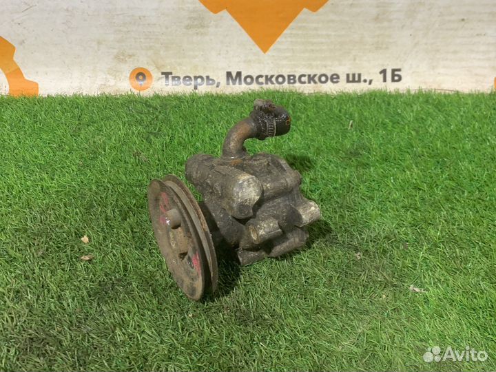 Насос гур Volkswagen Passat B3