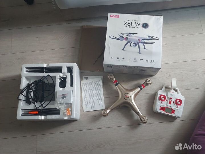 Квадрокоптер Syma X8HW