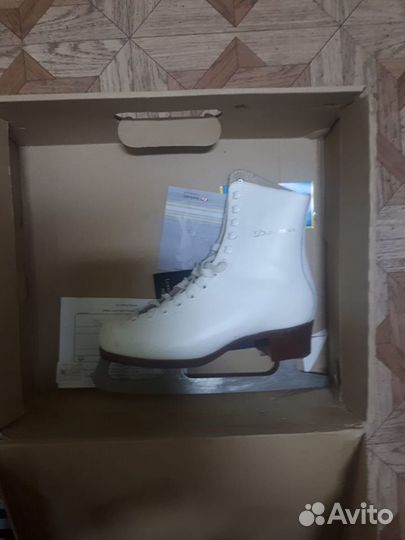 Коньки фигурные Dagmar