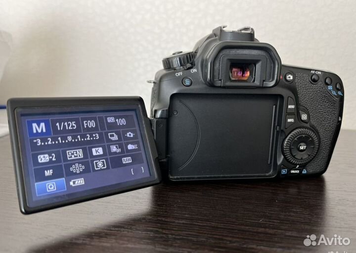 Canon eos 60d body