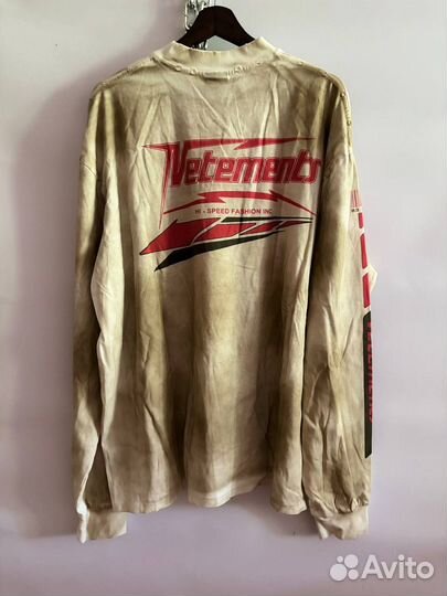 Лонгслив vetements