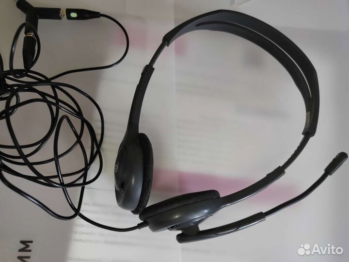 Наушники с микрофоном