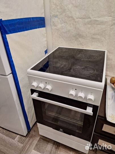 Плита электрическая стеклокерамика бу