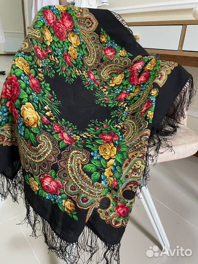 Павловопосадский шерстяной платок