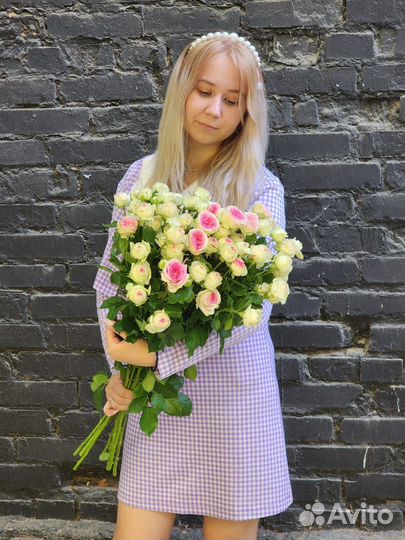 Цветы/букеты/розы /розы кустовые/круглосуточно