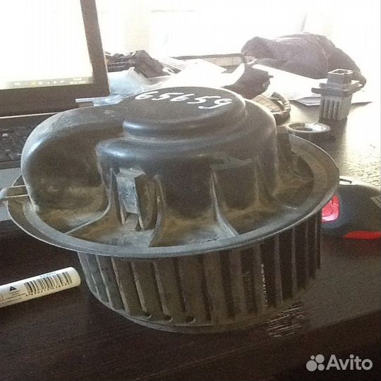 Моторчик отопителя (Volkswagen Transporter)