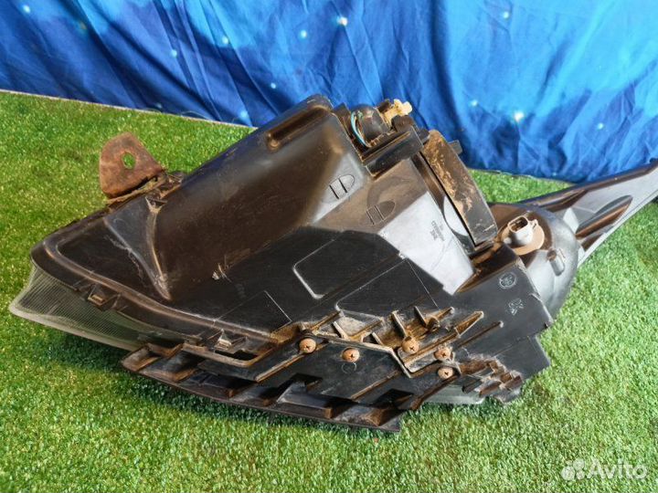 Фара передняя передняя Chevrolet Cruze хэтчбек 1.6